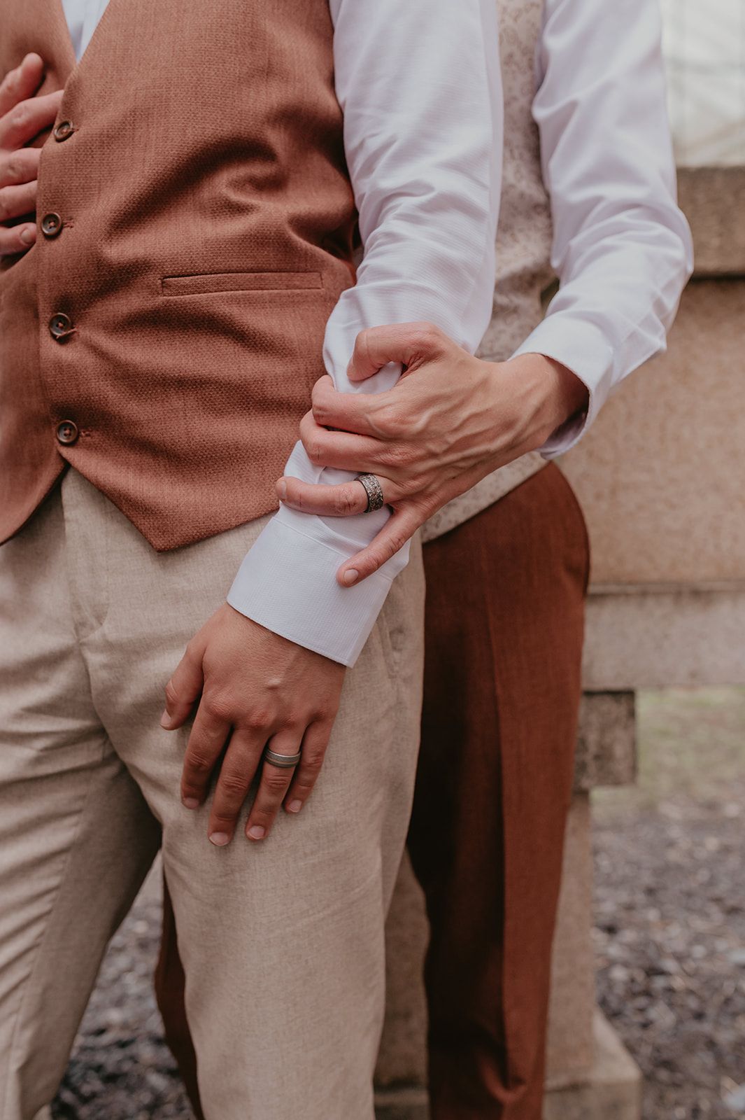 Huwelijksfotografie Roeselare 
Koppelshoot
Verbeke Foundation
Roeselare
LGBTQ
Hoeve wabi sabi
Staden
Intiem huwelijk
Verbeke Foundation