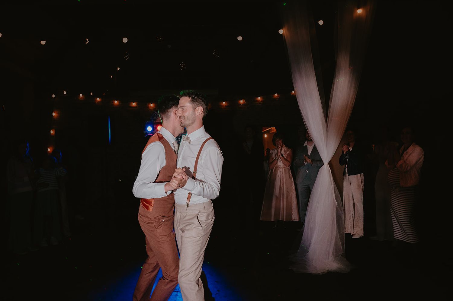 Huwelijksfotografie Roeselare 
Koppelshoot
Verbeke Foundation
Roeselare
LGBTQ
Hoeve wabi sabi
Staden
Intiem huwelijk