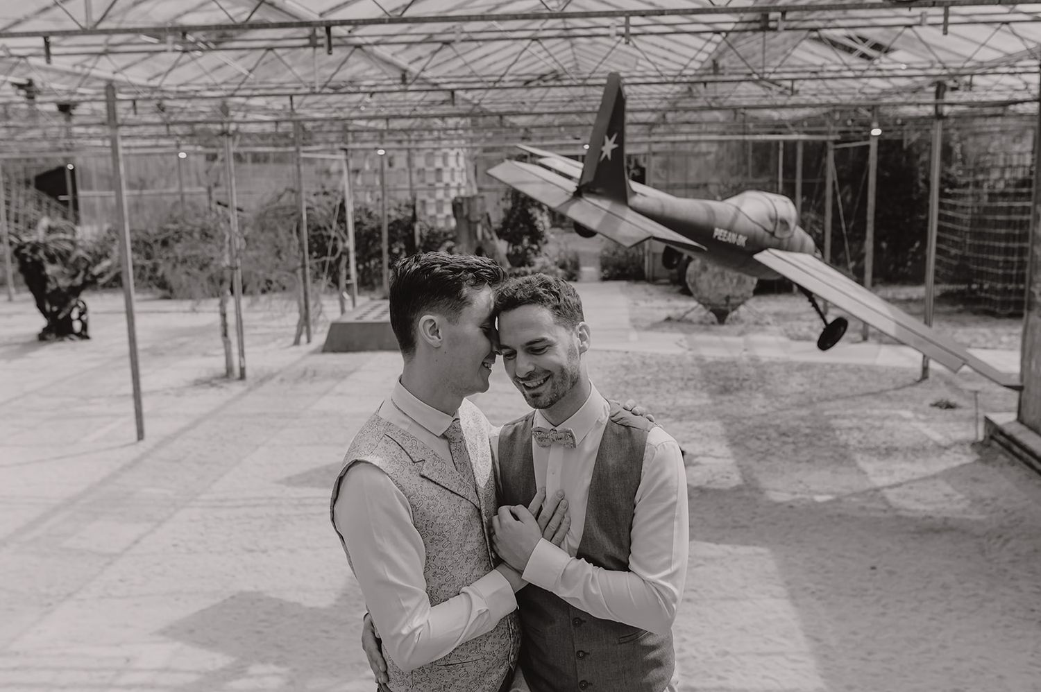 Huwelijksfotografie Roeselare 
Koppelshoot
Verbeke Foundation
Roeselare
LGBTQ
Hoeve wabi sabi
Staden
Intiem huwelijk
Verbeke Foundation