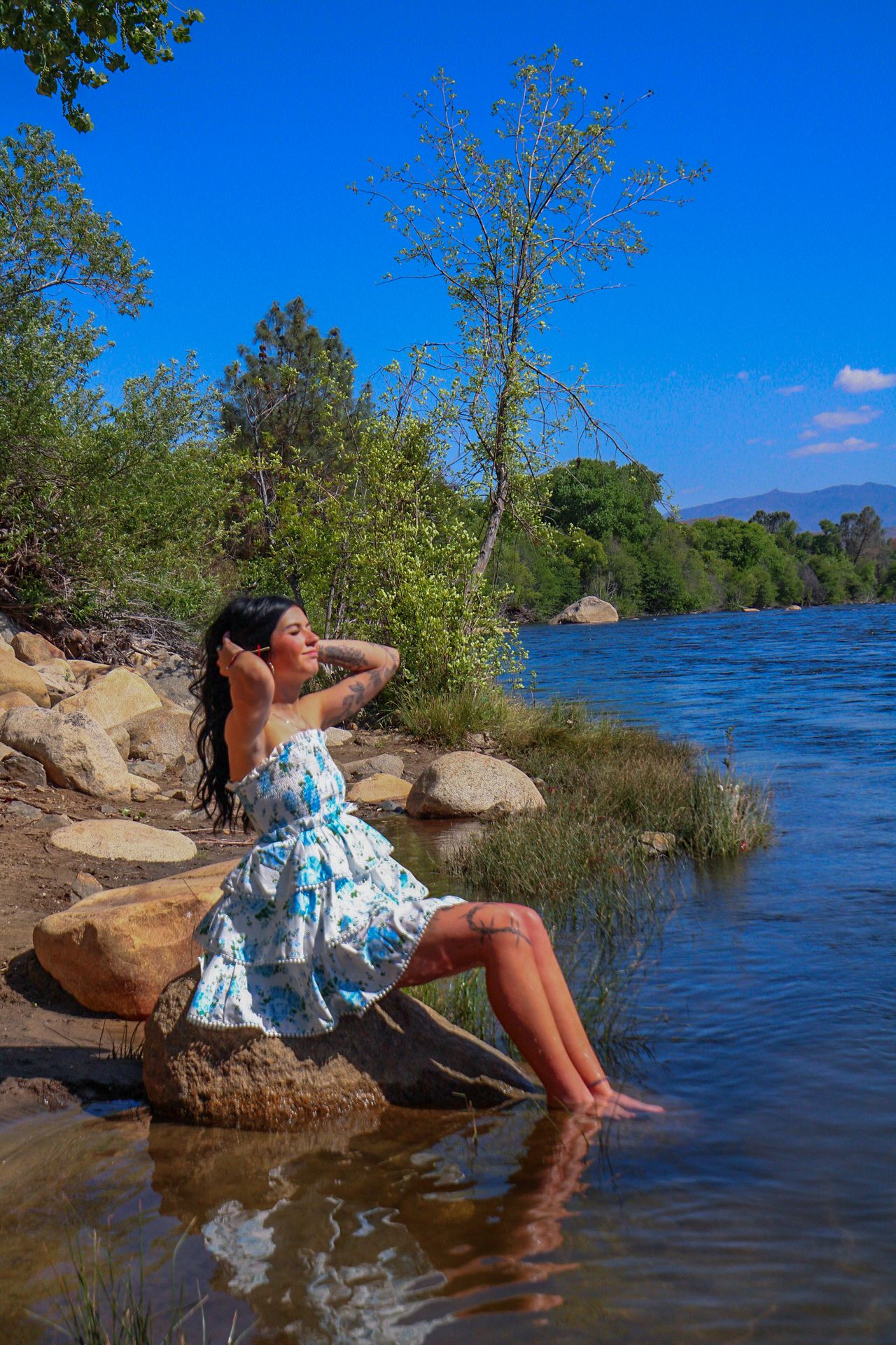 Tori Marie Photos
portrait soaking in the sun, soaking toes in the water
Kern County Photographer 
Whimsical 
Portrait photography