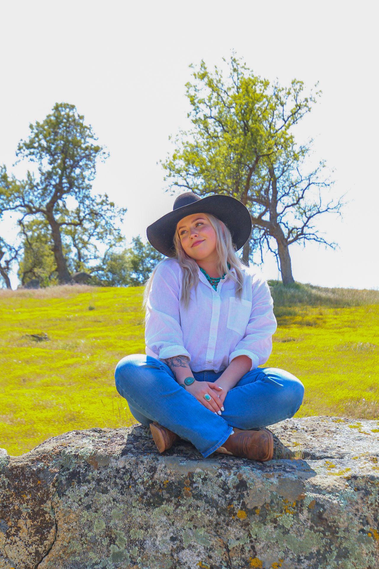 Tori Marie Photos
day dreaming
Kern County photography 
Cowgirl photoshoot 
Portrait photography