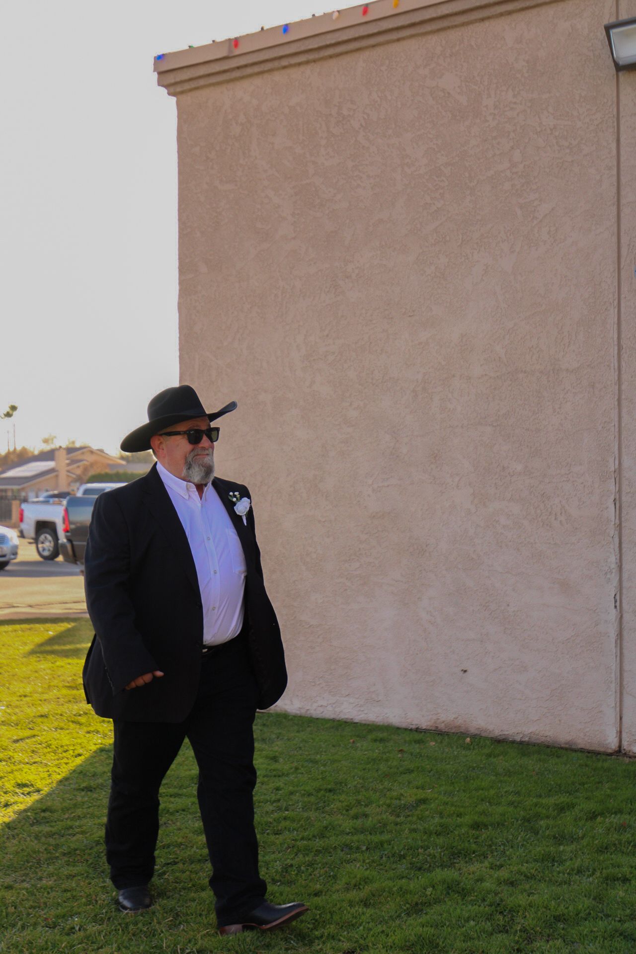 dad coming to look at his baby girl
Kern County Photography
Tori Marie Photos
California Wedding Photographer