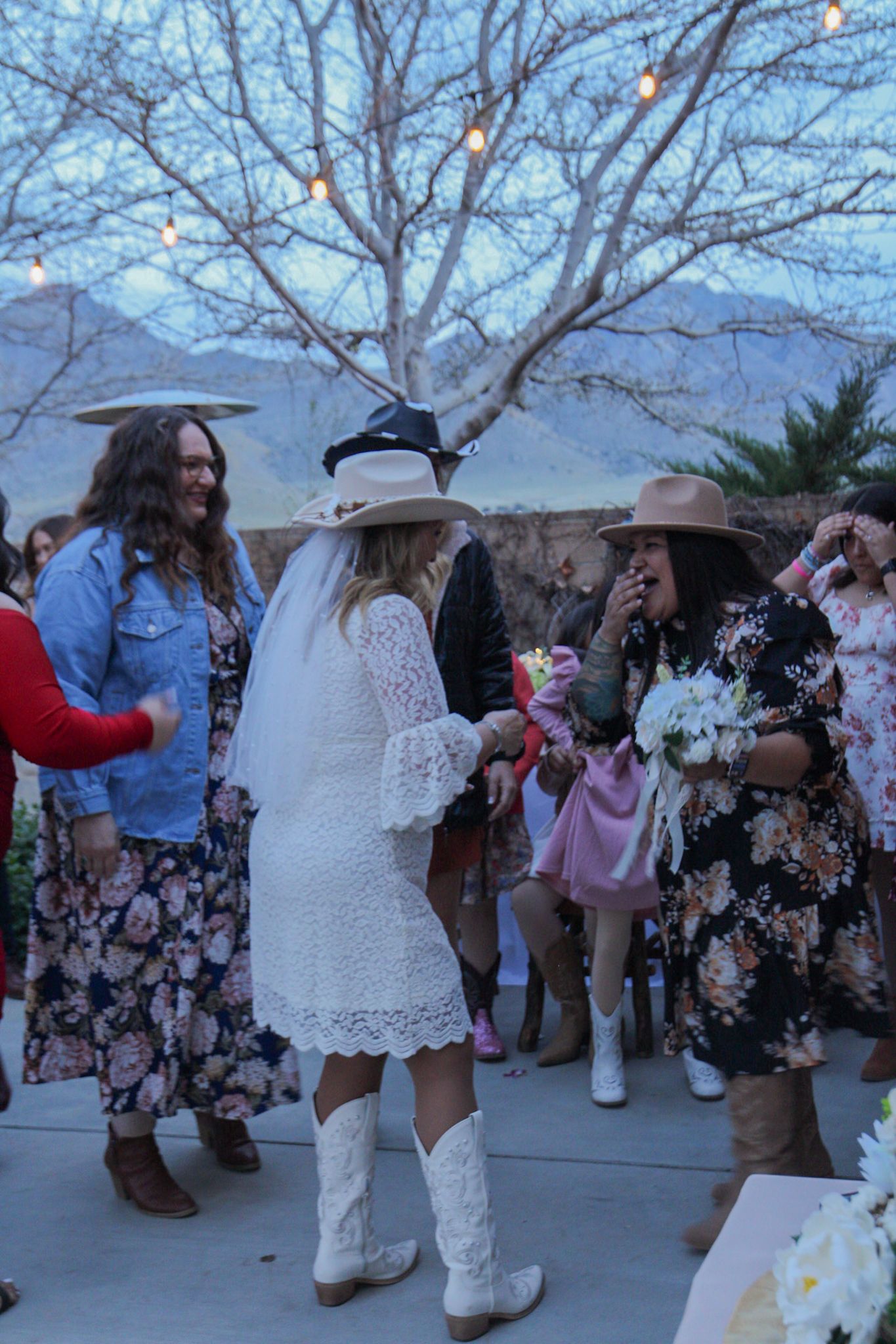 bride speaking with the guest who caught the bouquet
Kern County Photography
Tori Marie Photos
California Wedding Photographer