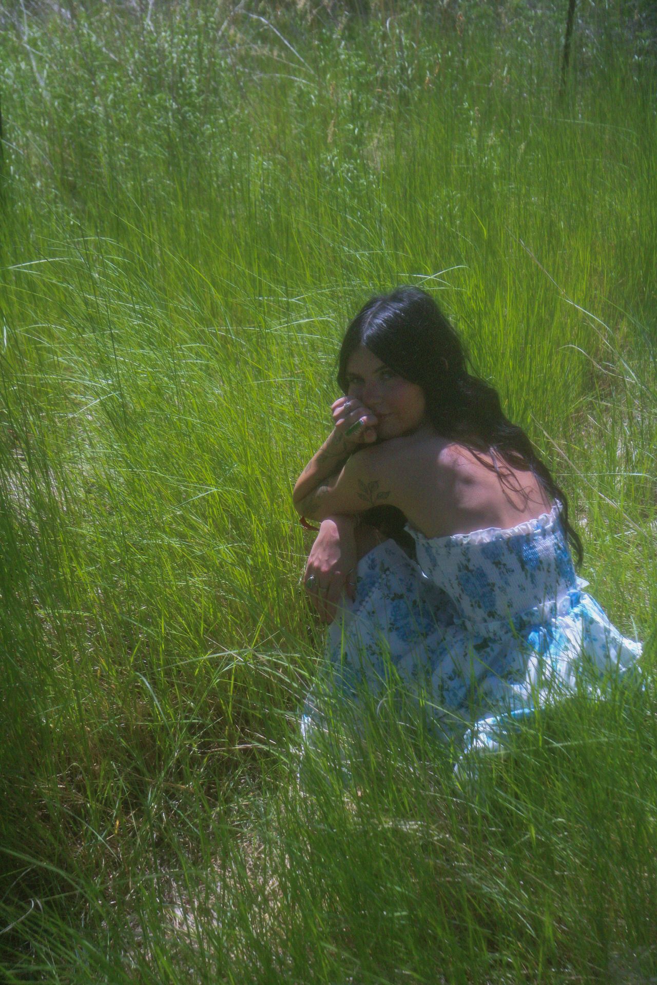 Tori Marie Photos
dreamy portrait sitting in the grass
Kern County Photographer 
Whimsical 
Portrait photography