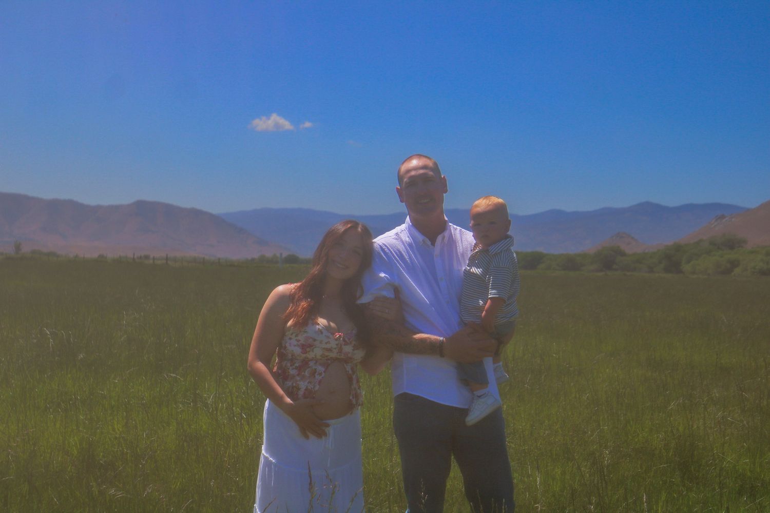 dreamy family photo
Kern County Photographer 
Whimsical 
maternity photography 
family photographer
Tori Marie Photos