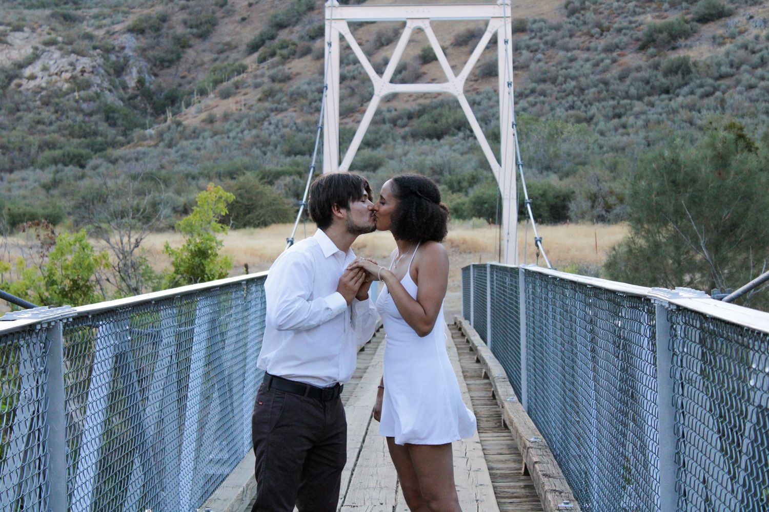 first kiss as an engaged couple
Kern County Photographer
Couple / Engagement photoshoot
Tori Marie Photos
