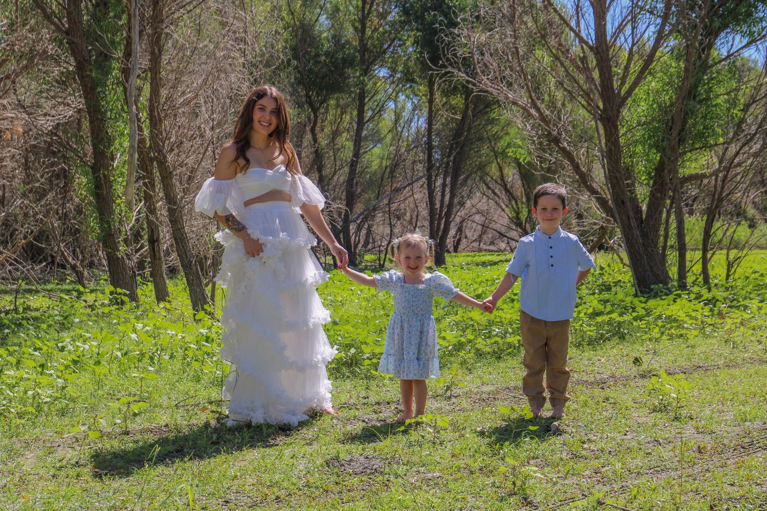 classic family pose
Kern County Photography
Tori Marie Photos
Family Photographer