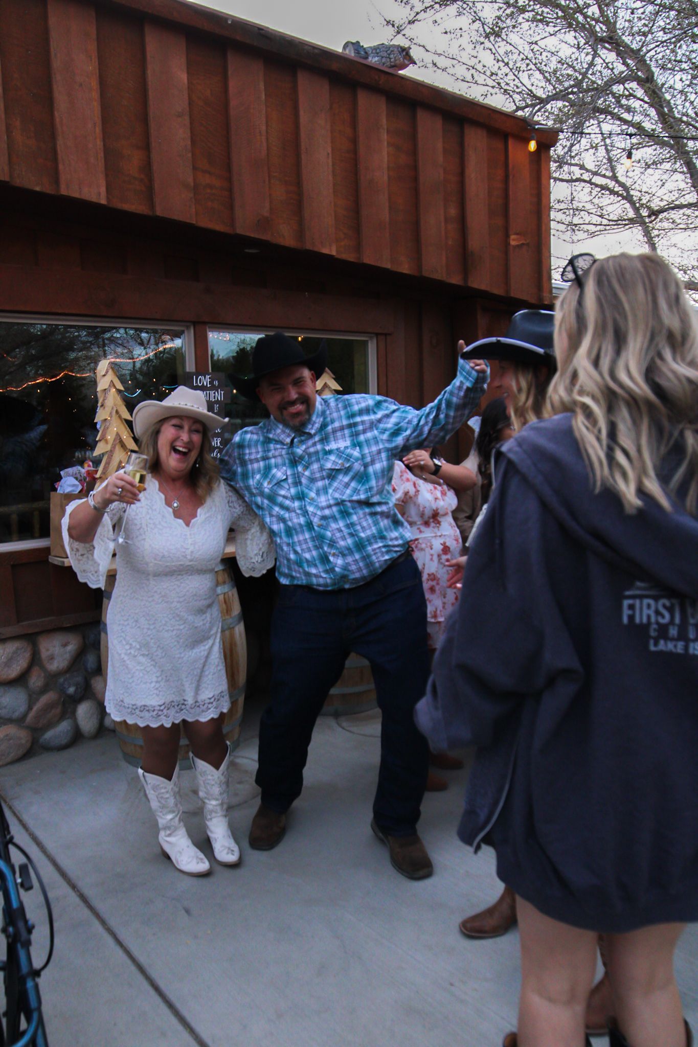 bride with a guest
Kern County Photography
Tori Marie Photos
California Wedding Photographer