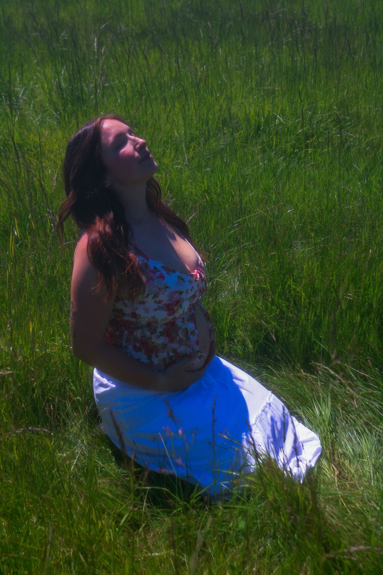 dreamy, ethereal mommy to be basking in the sun
Kern County Photographer 
Maternity photoshoots
Tori Marie Photos