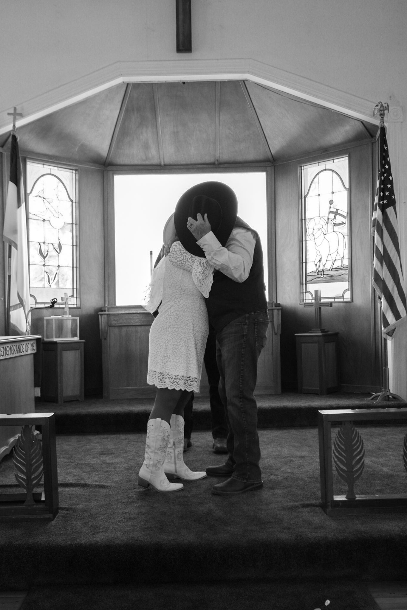 first kiss in black and white
Kern County Photography
Tori Marie Photos
California Wedding Photographer