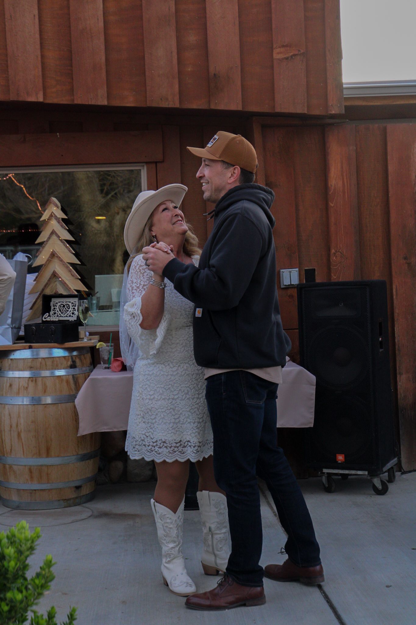mother son dance
Kern County Photography
Tori Marie Photos
California Wedding Photographer