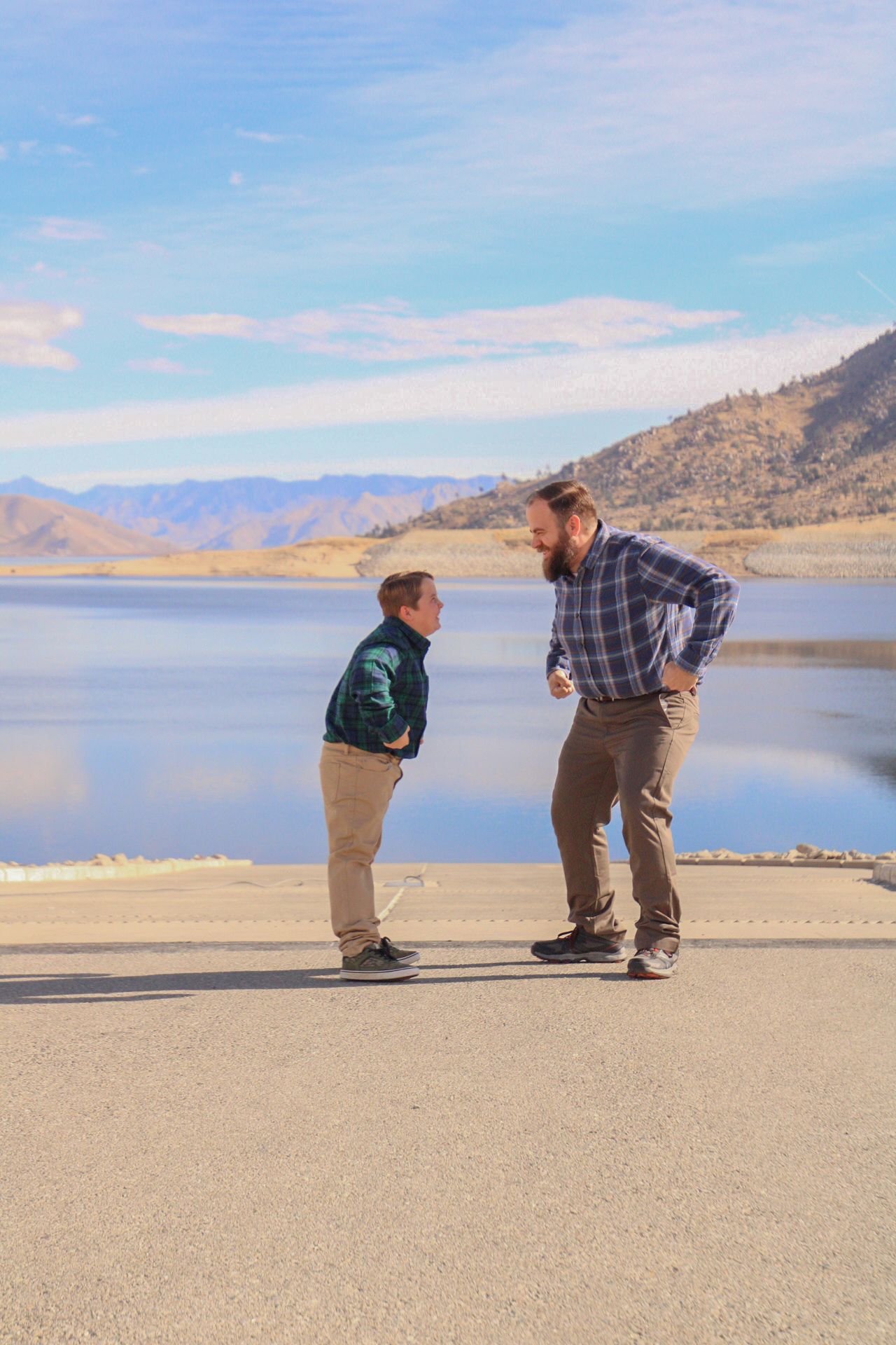 dad and son showing off their muscles
Kern County Photography
Tori Marie Photos
Family Photographer