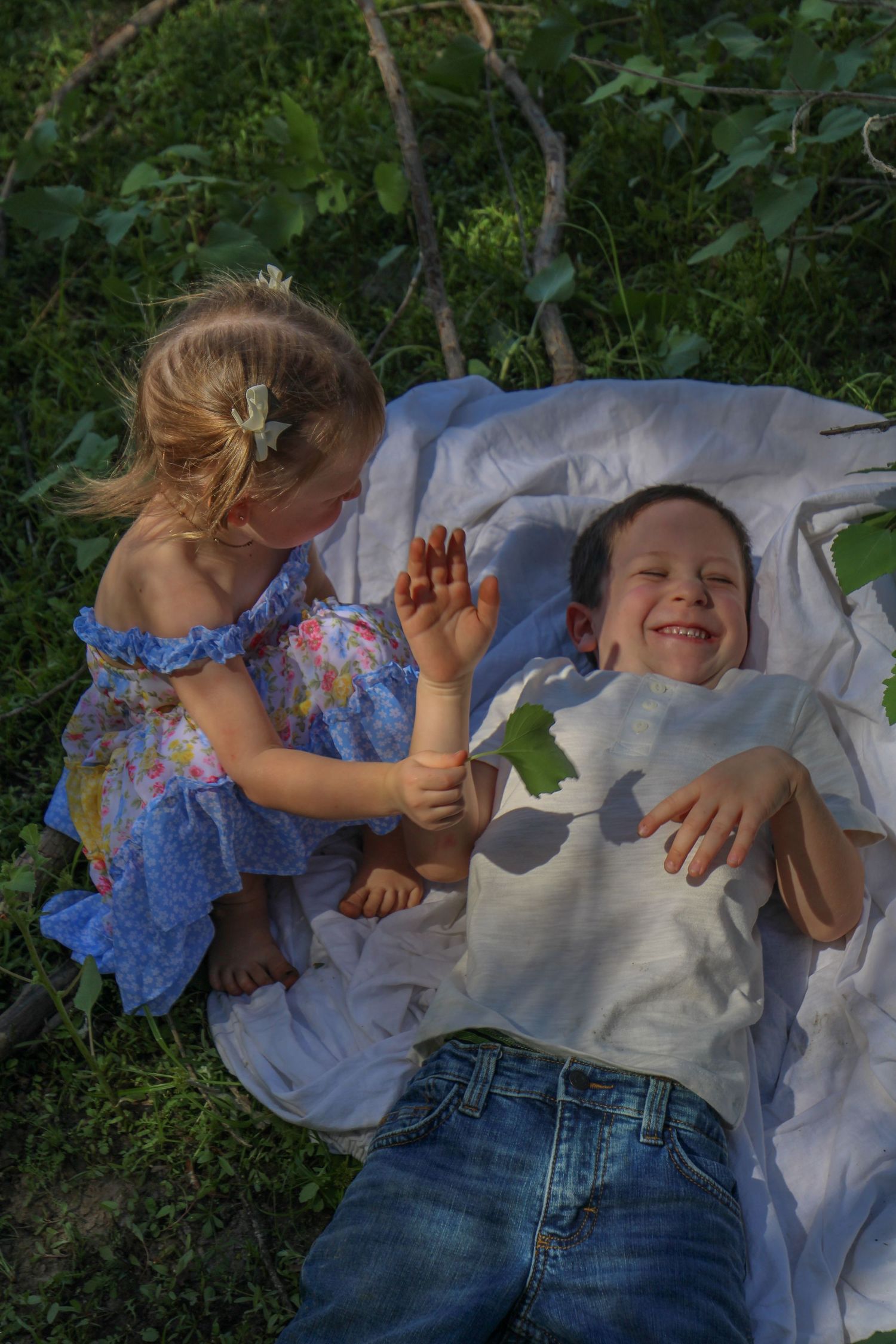 sister tickling brother
Kern County Photography
Tori Marie Photos
Family Photographer