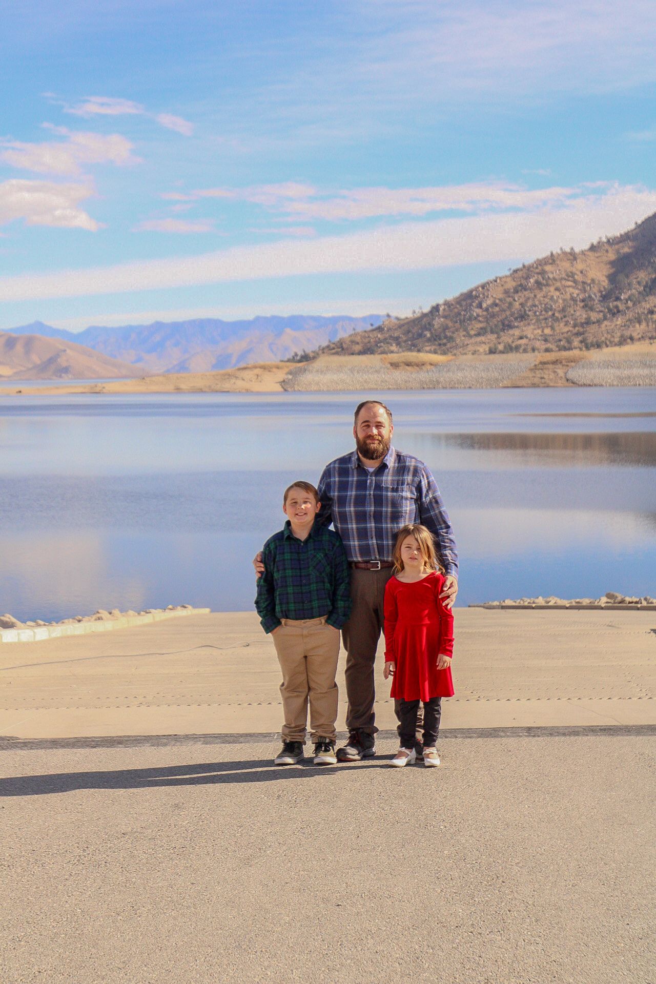 family photo of 3
Kern County Photography
Tori Marie Photos
Family Photographer