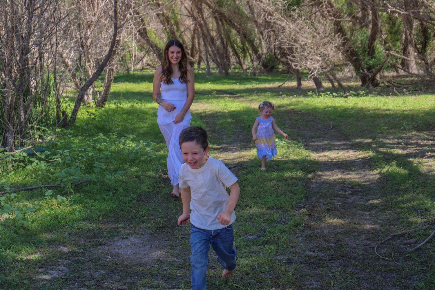 running from mom
Kern County Photography
Tori Marie Photos
Family Photographer