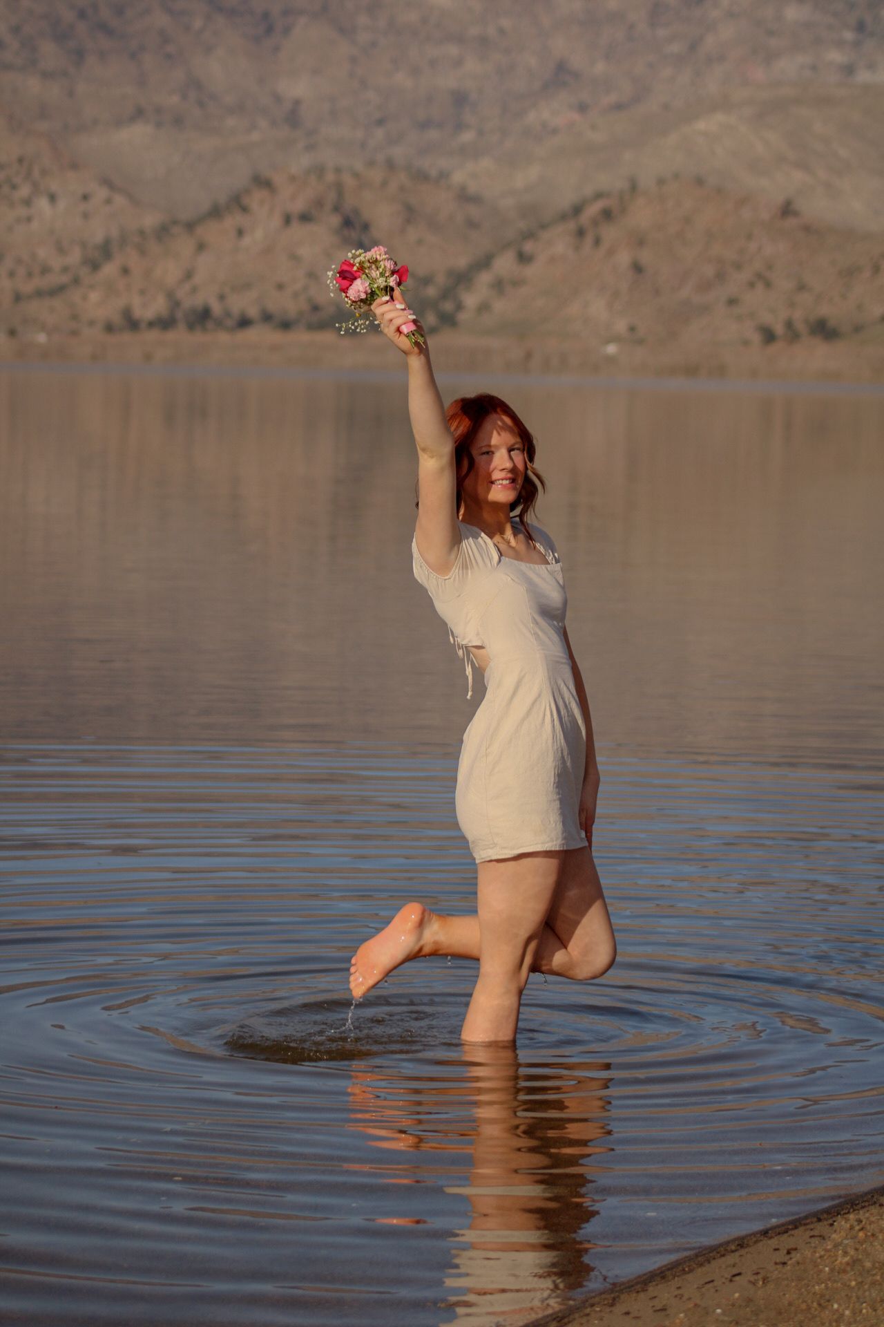 Tori Marie Photos
living it up
Kern County photographer 
Portrait photography 
Senior photoshoot