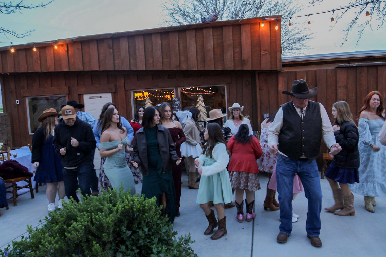 cupid shuffle
Kern County Photography
Tori Marie Photos
California Wedding Photographer