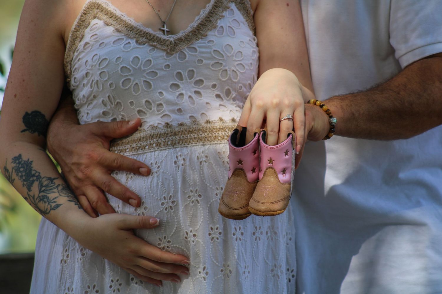 Tori Marie Photos
baby girl's first cowgirl boots
Kern County Photography 
Maternity Photography 
Couple Photography