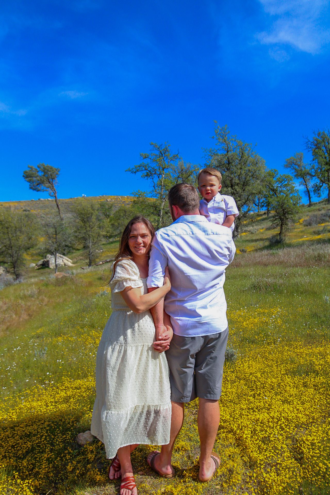family photo
Kern County Photography
Tori Marie Photos
Family Photographer