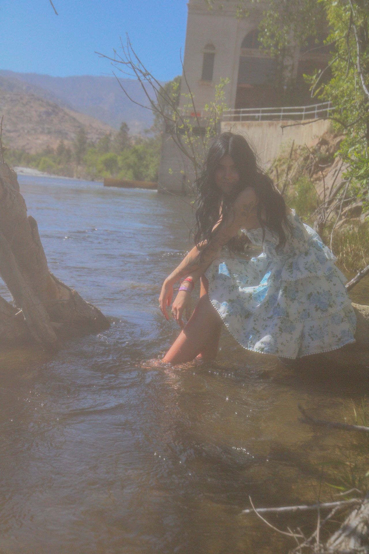 dreamy portrait near river
Kern County Photographer 
Whimsical 
Portrait photography
Tori Marie Photos