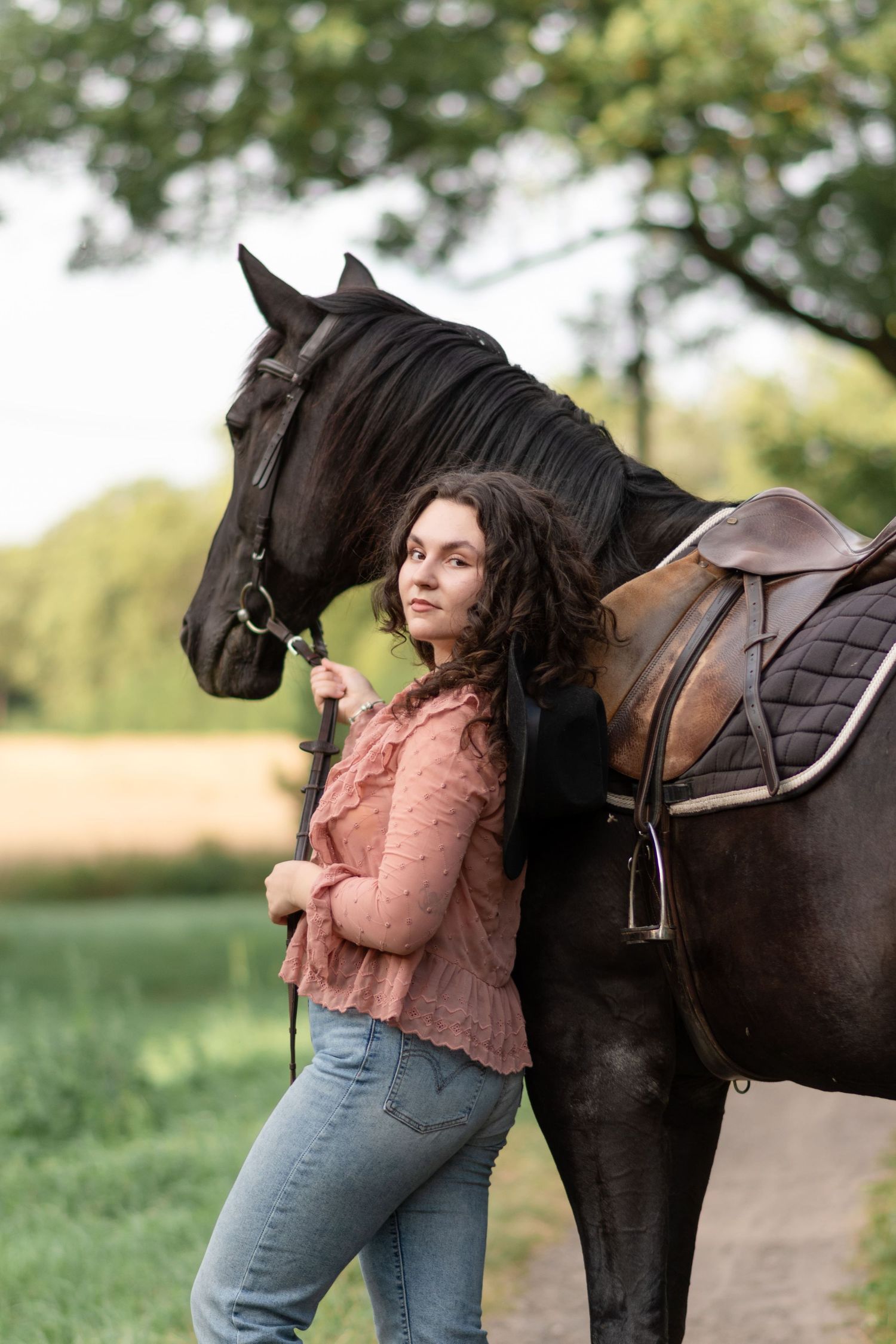 Sesja z koniem fotograf Poznań sesja konna koń konie zdjęcia atrium fitness i stajnia centrum Swarzędz KJ Byndas Horses prezent voucher
