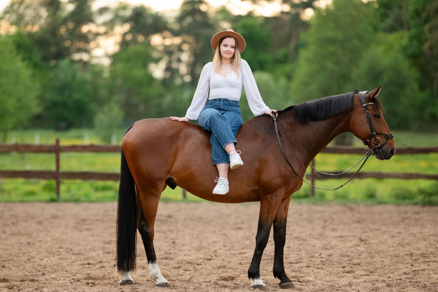quatro ośrodek jeździecki pobiedziska sesja zdjęciowa z koniem konna Martyna i indygo konie Horses eqeuetsrian paulina Bodych fotografia