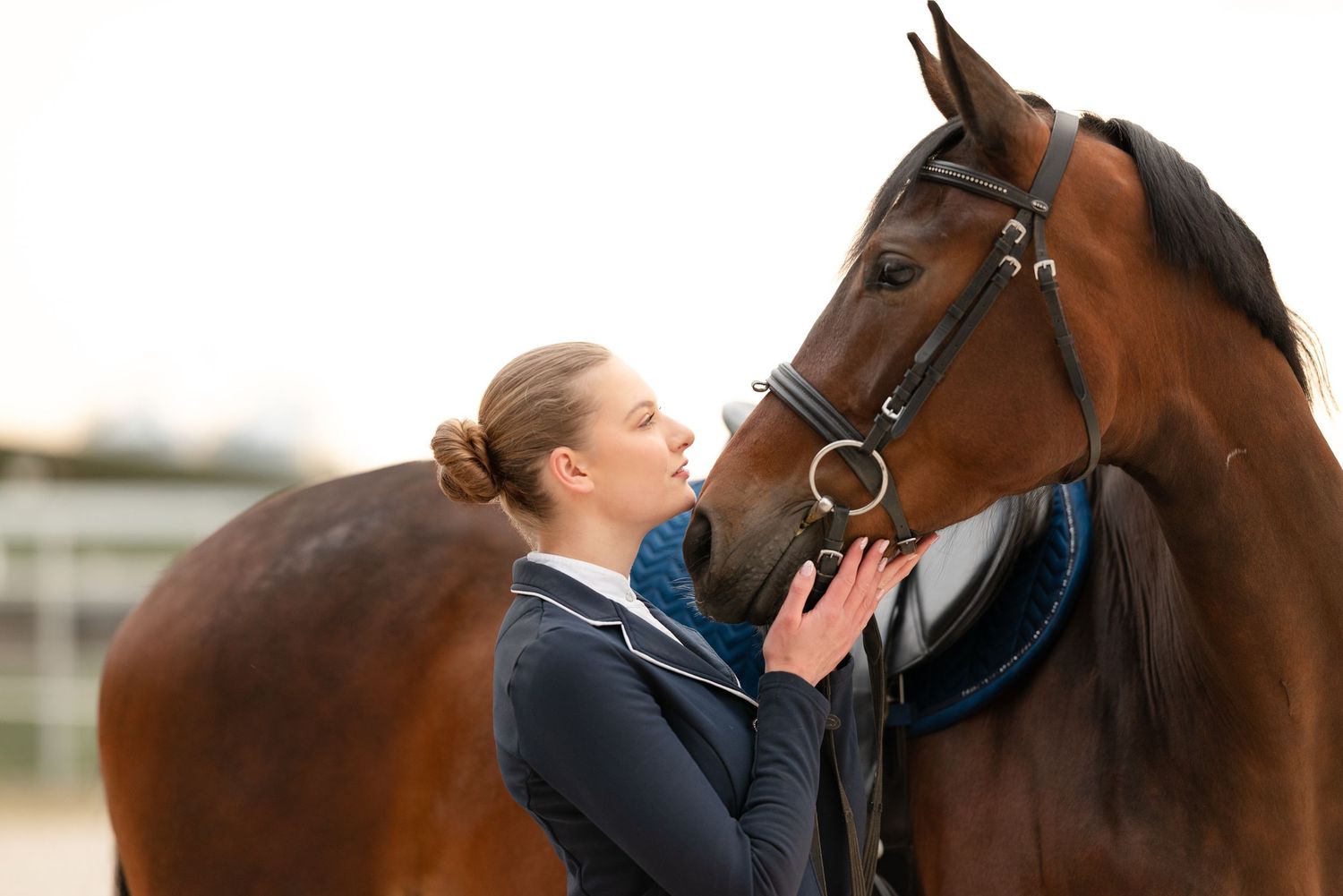 sesja zdjęciowa z koniem Julia parda klub jeździecki Agro handel olsza Śrem fotograf jeździecki konny paulina Bodych zdjęcia koni equestrian