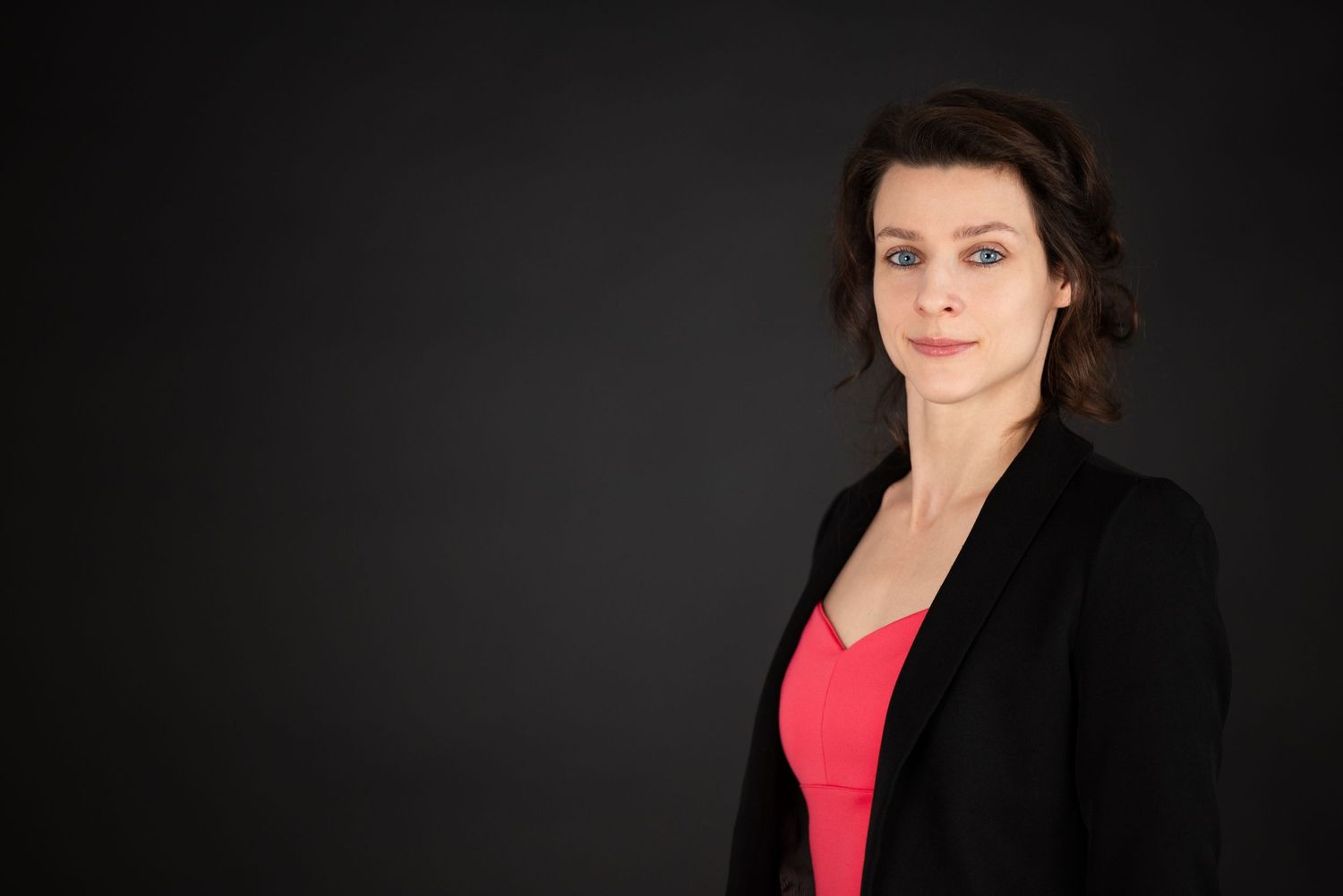 sesja wizerunkowa studyjna w studio chroma poznań fotograf fizjoterapeuta masażysta mobilny masaż gabriela zdjęcia sesja zdjęciowa biznesowa