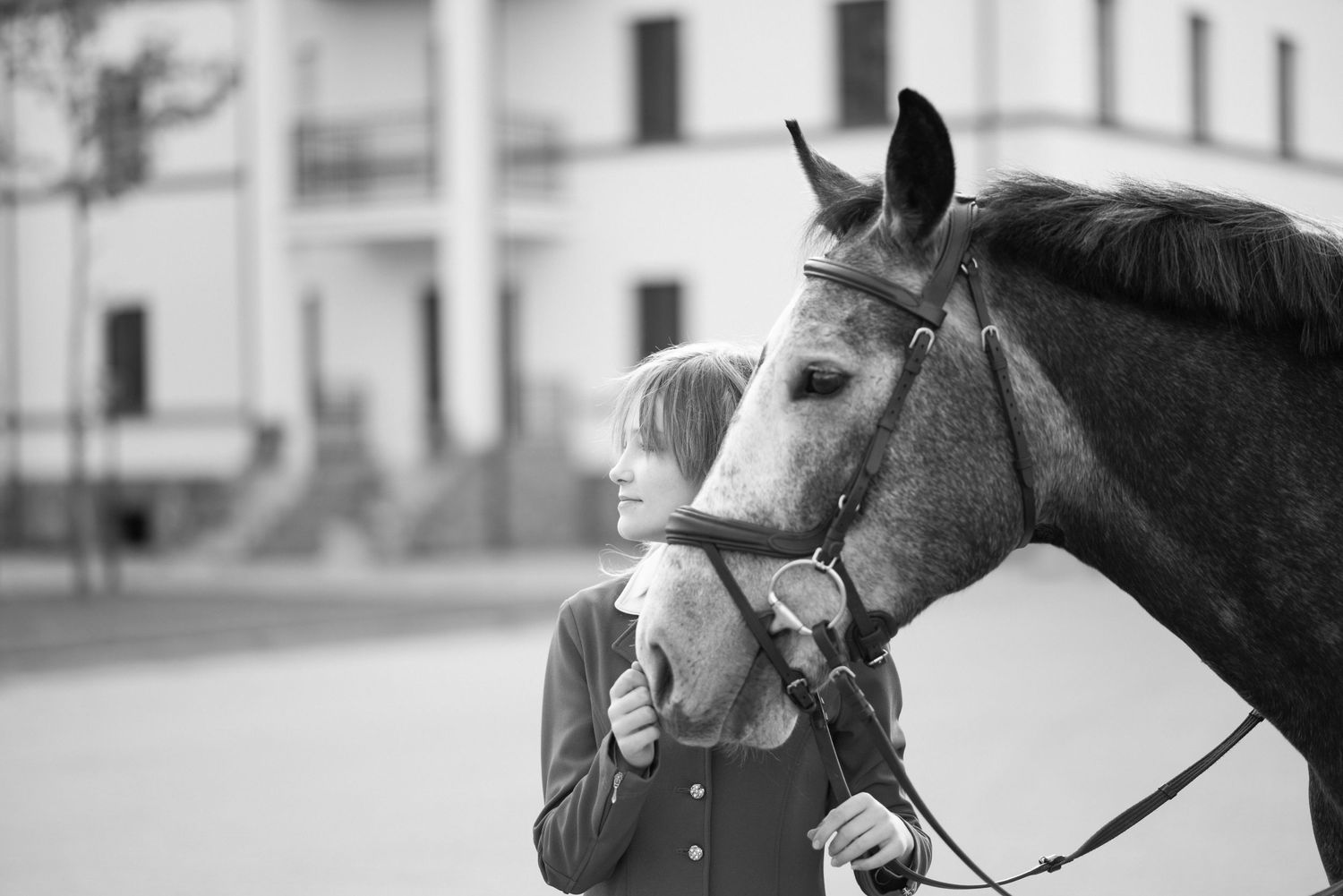 sesja zdjęciowa z koniem fotograf poznań sesja konna paulina bodych fotografia stajnia otusz stajnie otuskie equestrian photo shoot equine