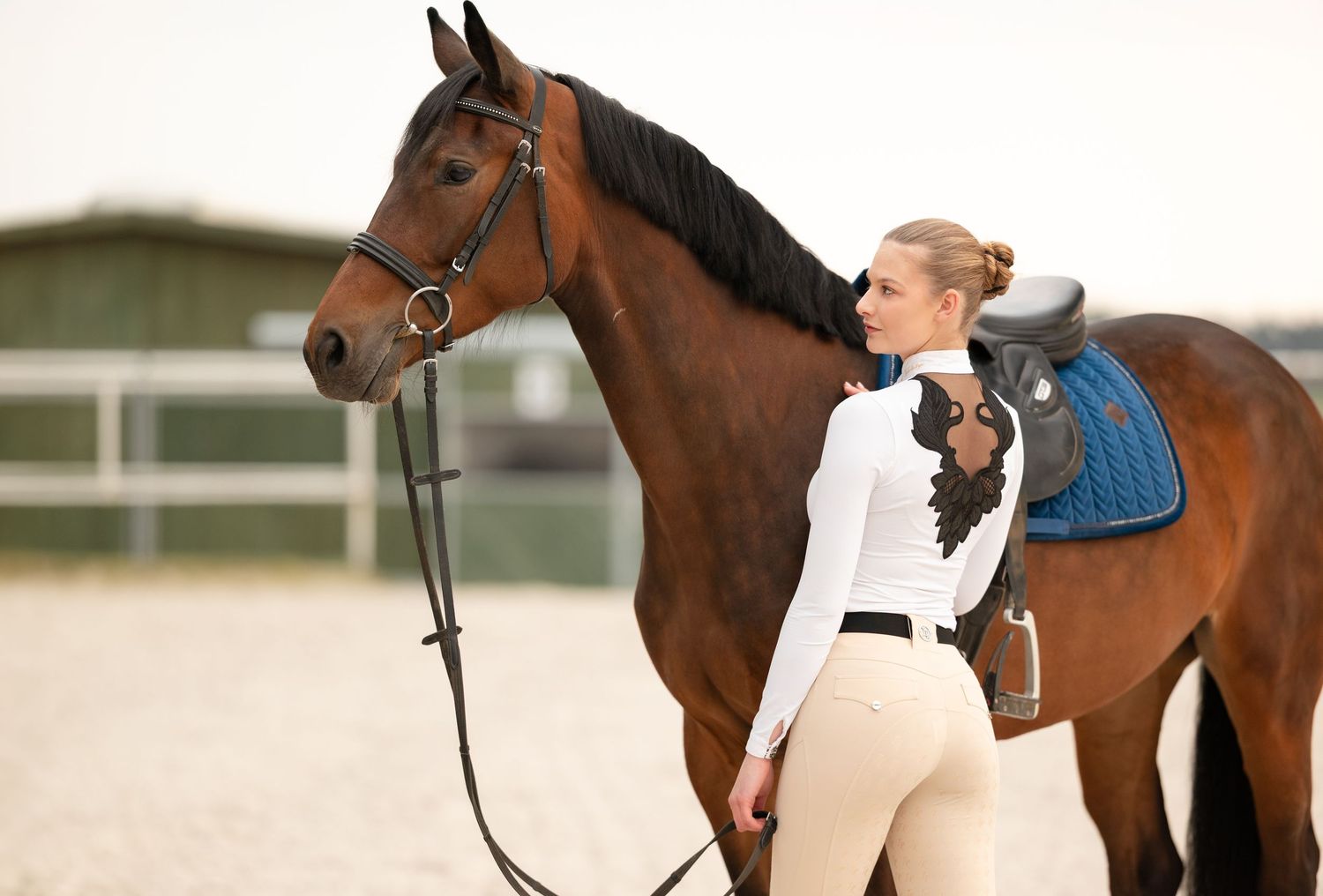 sesja zdjęciowa z koniem Julia parda klub jeździecki Agro handel olsza Śrem fotograf jeździecki konny paulina Bodych zdjęcia koni equestrian