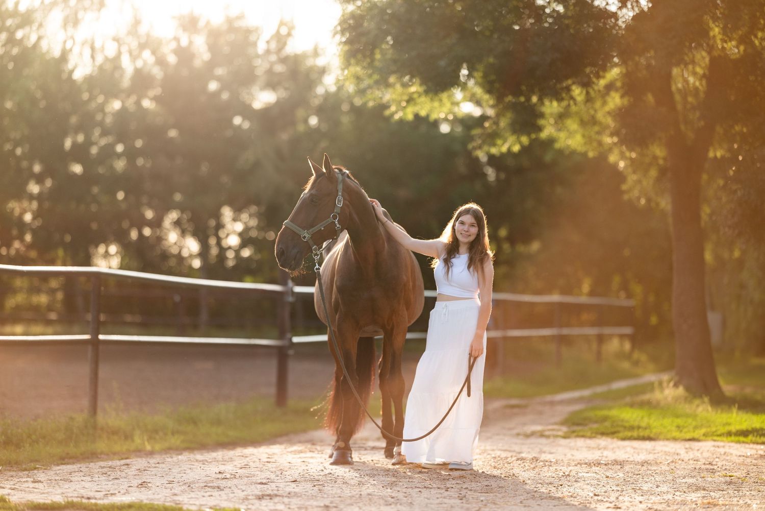 sesja zdjęciowa z koniem fotograf poznań sesja konna stajnia Kotowo zdjęcia koni pomysł na prezent konie koń Julia i contifax paulina Bodych
