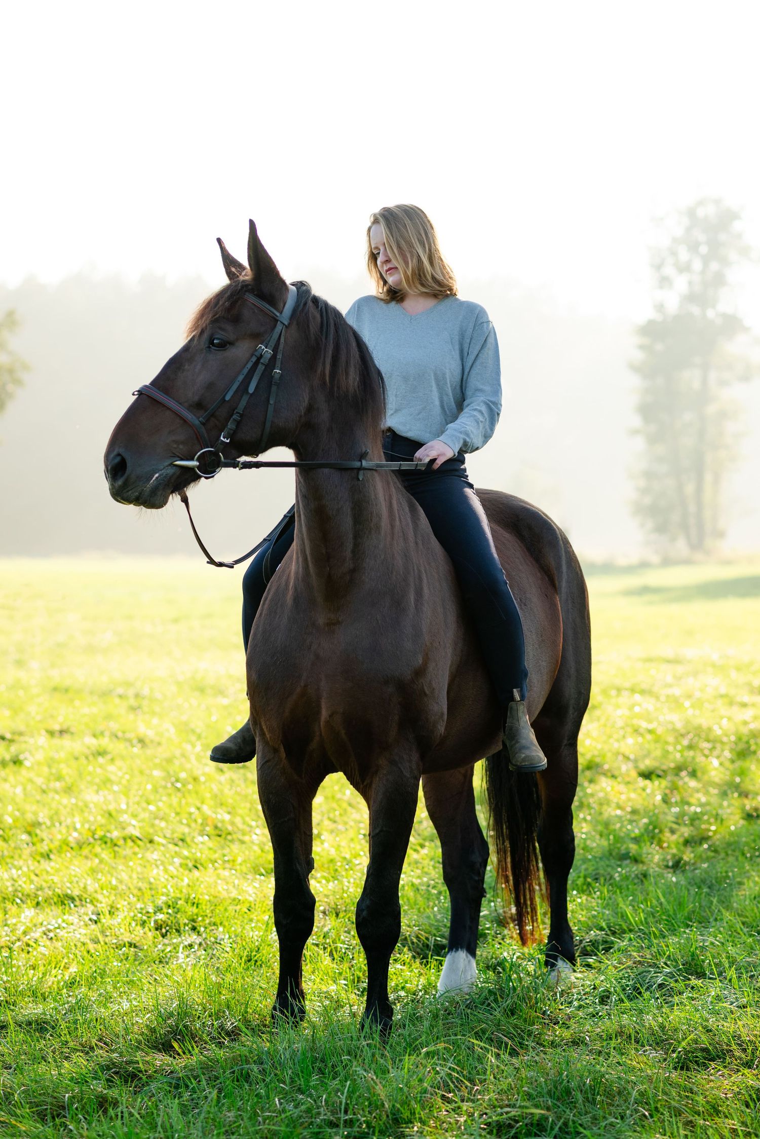 Sesja z koniem fotograf Poznań sesja konna koń konie zdjęcia atrium fitness i stajnia centrum Swarzędz KJ Byndas Horses prezent voucher
