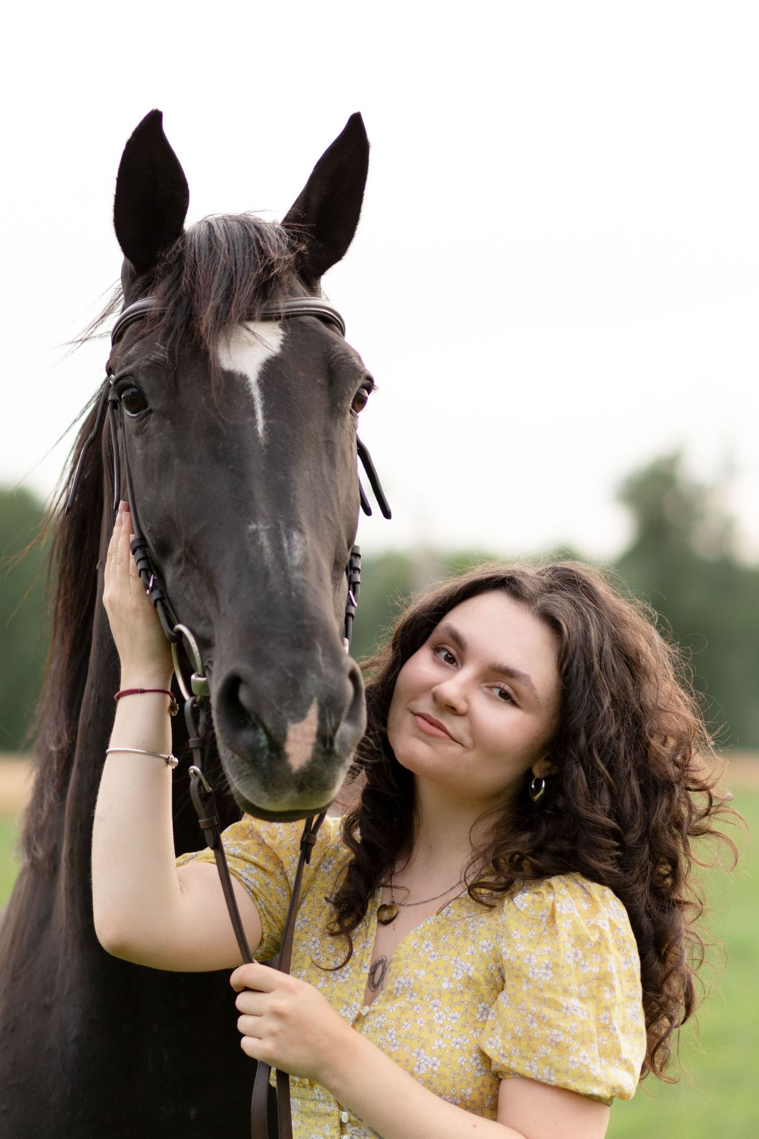 Sesja z koniem fotograf Poznań sesja konna koń konie zdjęcia atrium fitness i stajnia centrum Swarzędz KJ Byndas Horses prezent voucher