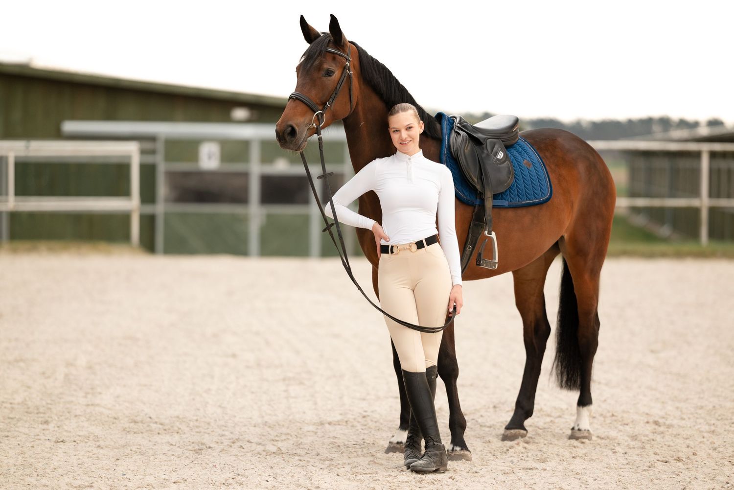 sesja zdjęciowa z koniem Julia parda klub jeździecki Agro handel olsza Śrem fotograf jeździecki konny paulina Bodych zdjęcia koni equestrian