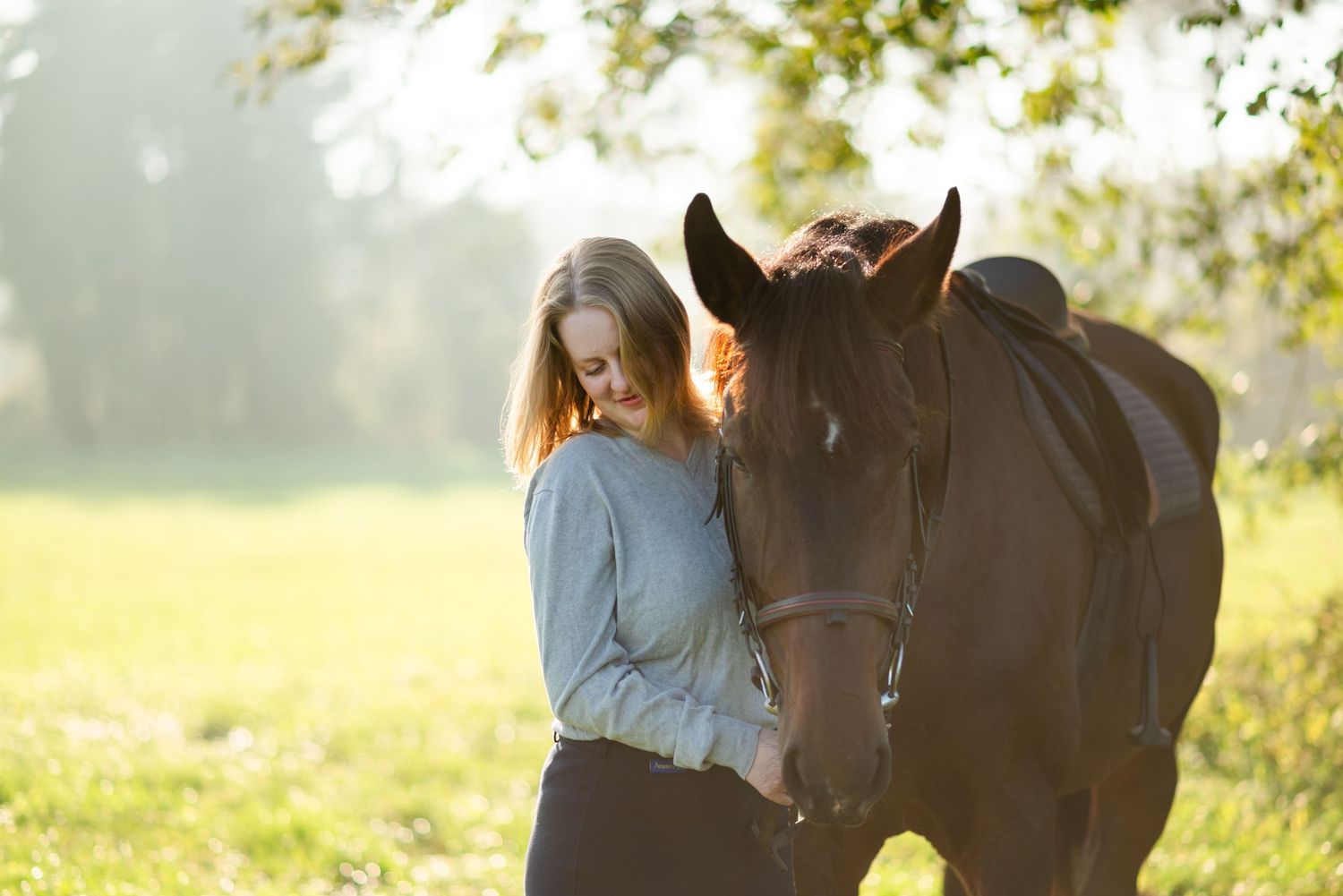 Sesja z koniem fotograf Poznań sesja konna koń konie zdjęcia atrium fitness i stajnia centrum Swarzędz KJ Byndas Horses prezent voucher