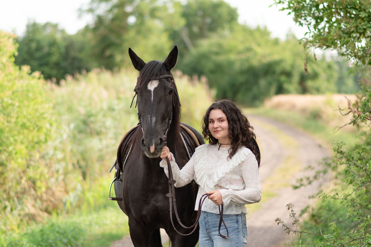 Sesja z koniem fotograf Poznań sesja konna koń konie zdjęcia atrium fitness i stajnia centrum Swarzędz KJ Byndas Horses prezent voucher