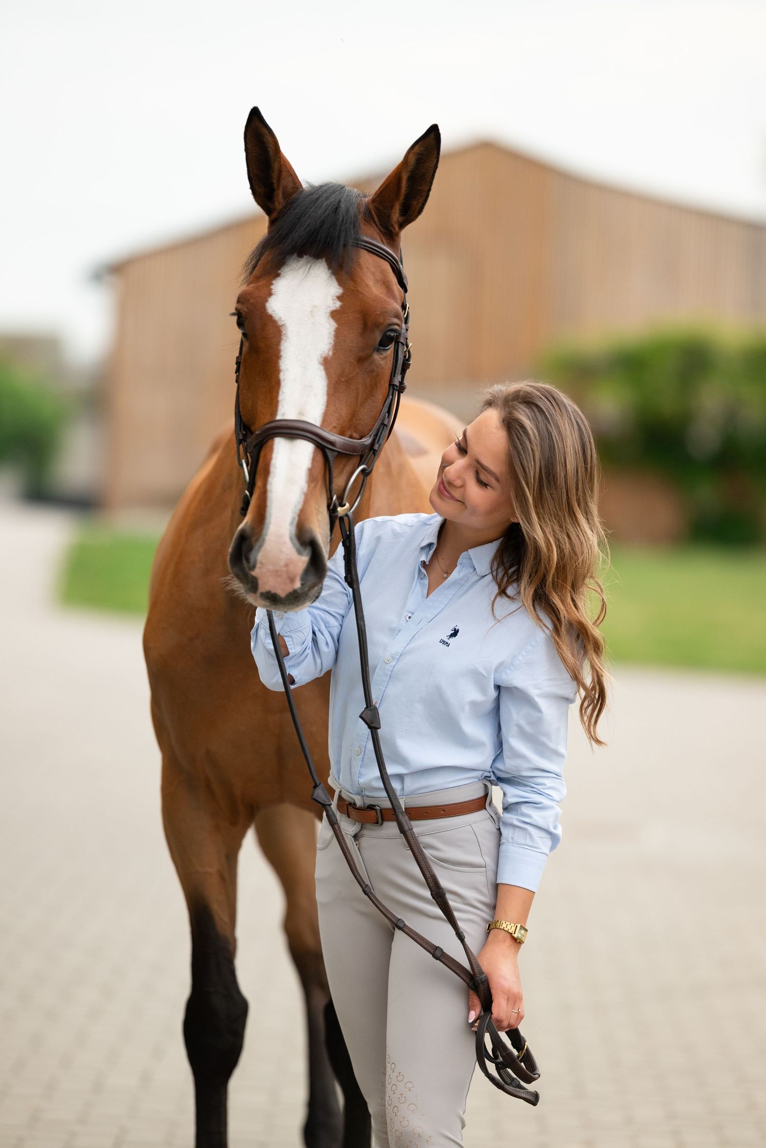 sesja zdjęciowa z koniem fotograf Poznań paulina bodych stajnia ludwiczak nell sówka konna fotografia prezent koń equestrian photography