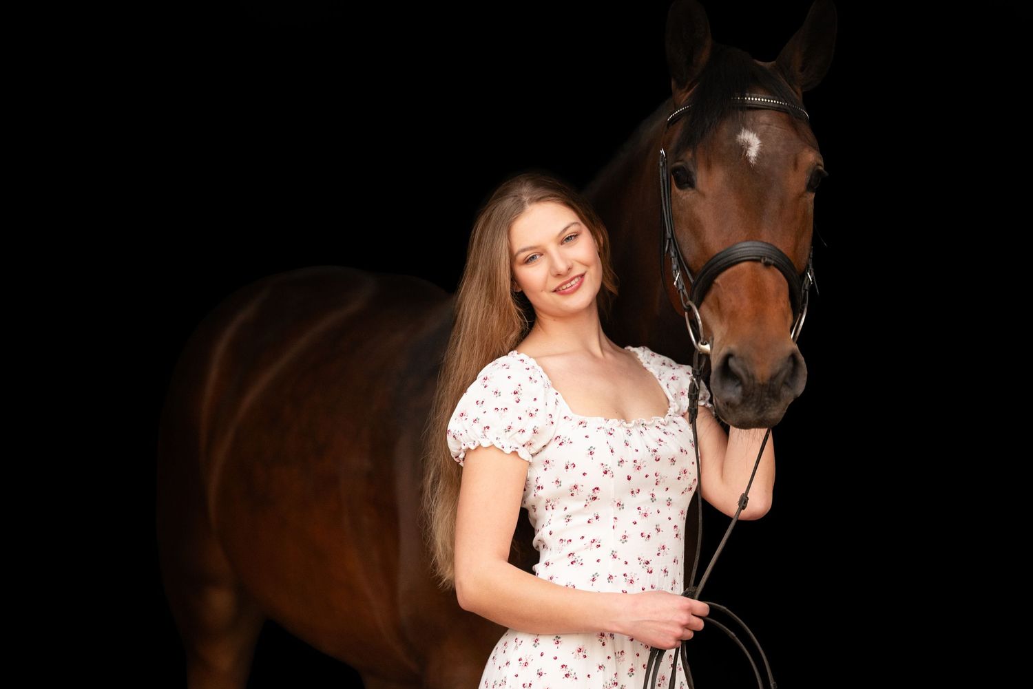 sesja zdjęciowa z koniem Julia parda klub jeździecki Agro handel olsza Śrem fotograf jeździecki konny paulina Bodych zdjęcia koni equestrian