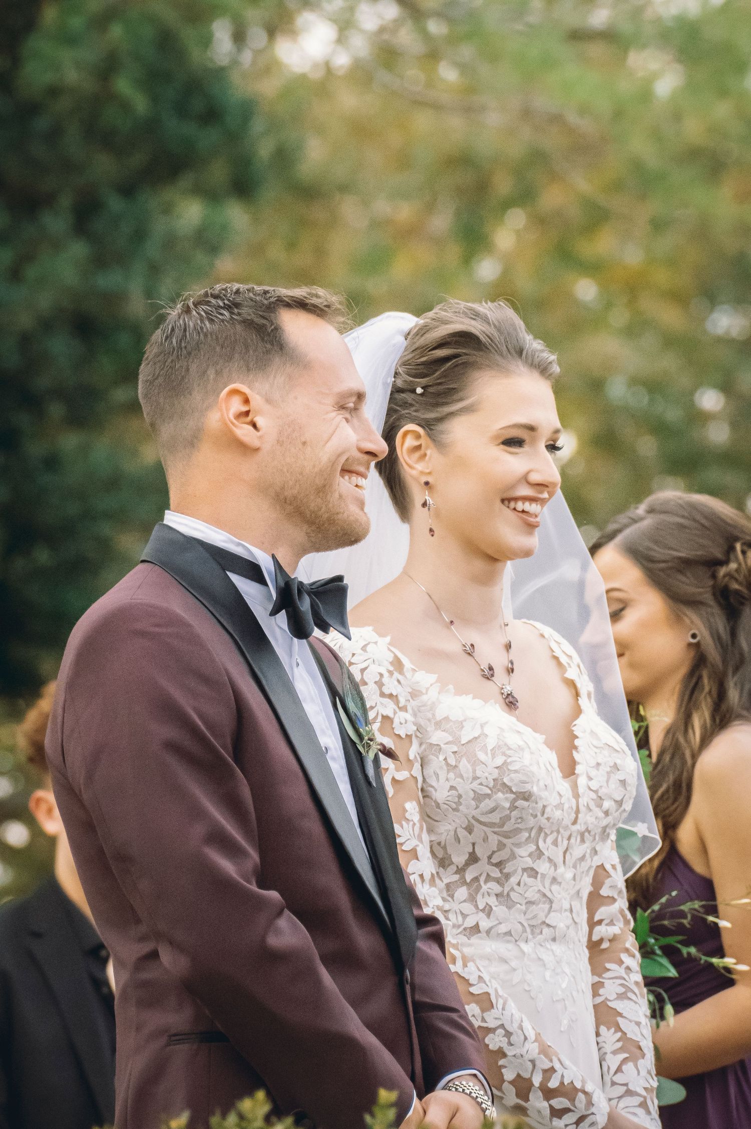 Bride & Groom at the alter during the ceremony: with 2 shooters, you receive the most diverse angles. Let's connect to begin your journey.