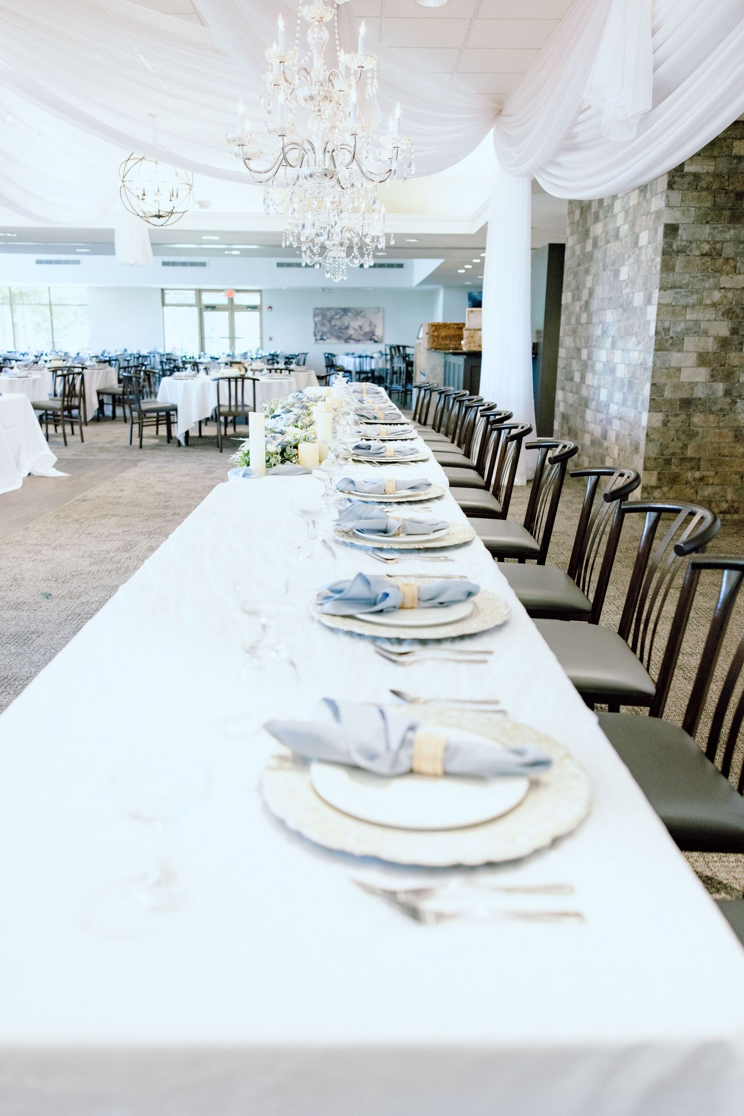 Detail photos of cake at Lapeer Country Club wedding in Michigan
