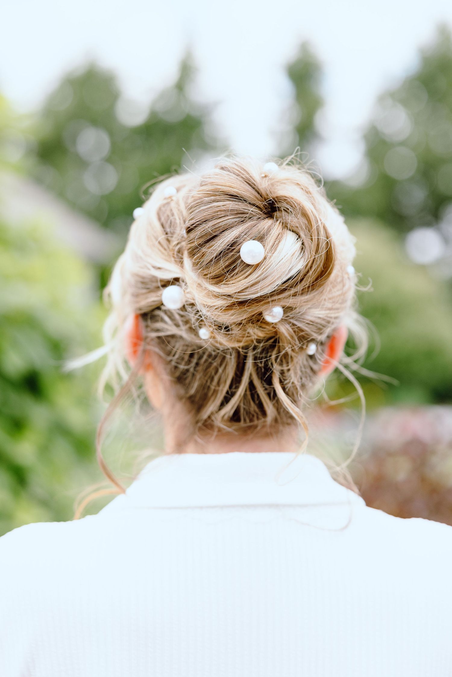 Detail photos of bride's hair at Lapeer Country Club wedding in Michigan