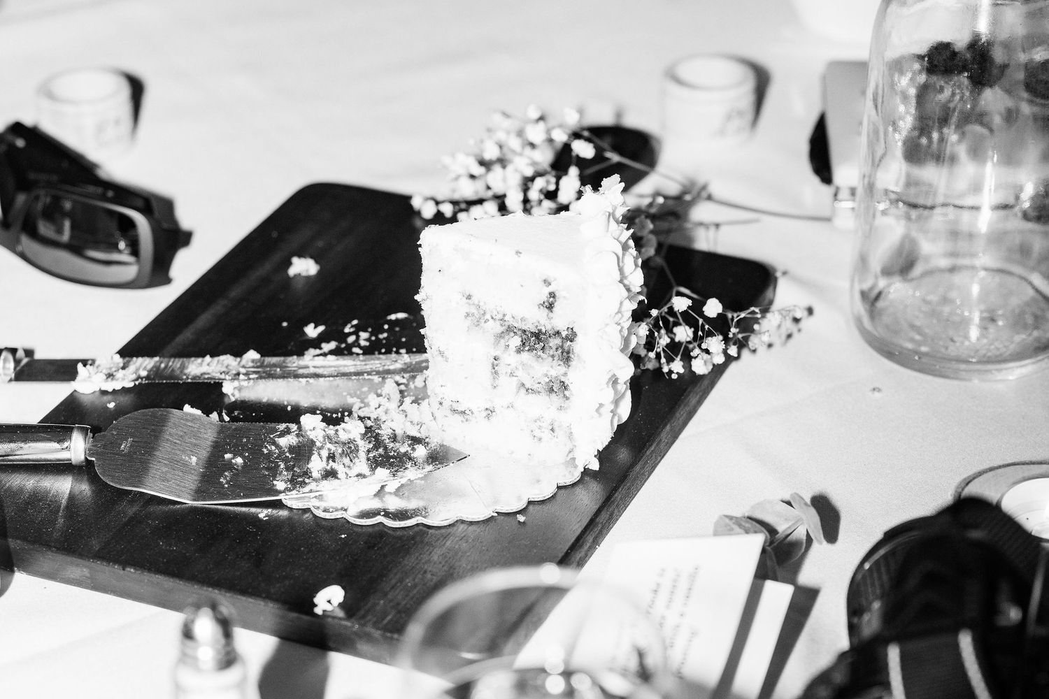 Detail photos of cake at Lapeer Country Club wedding in Michigan