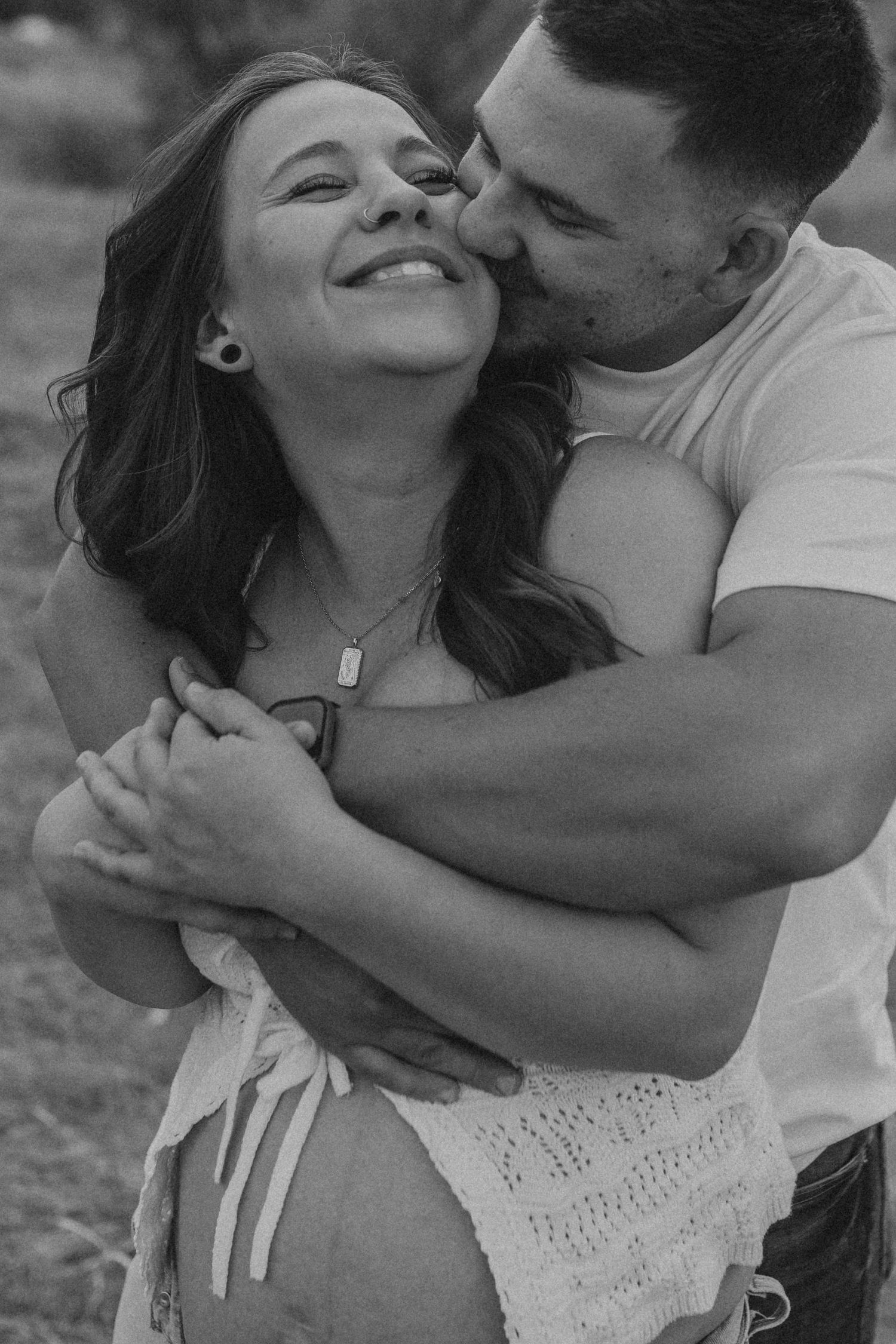 maternity photo with husband and wife