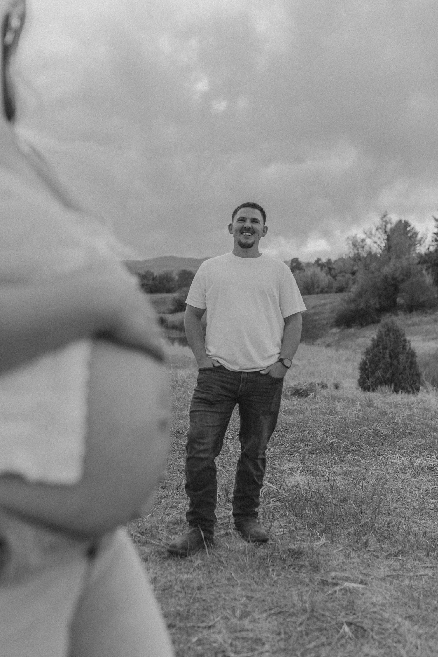 maternity photo with husband and wife