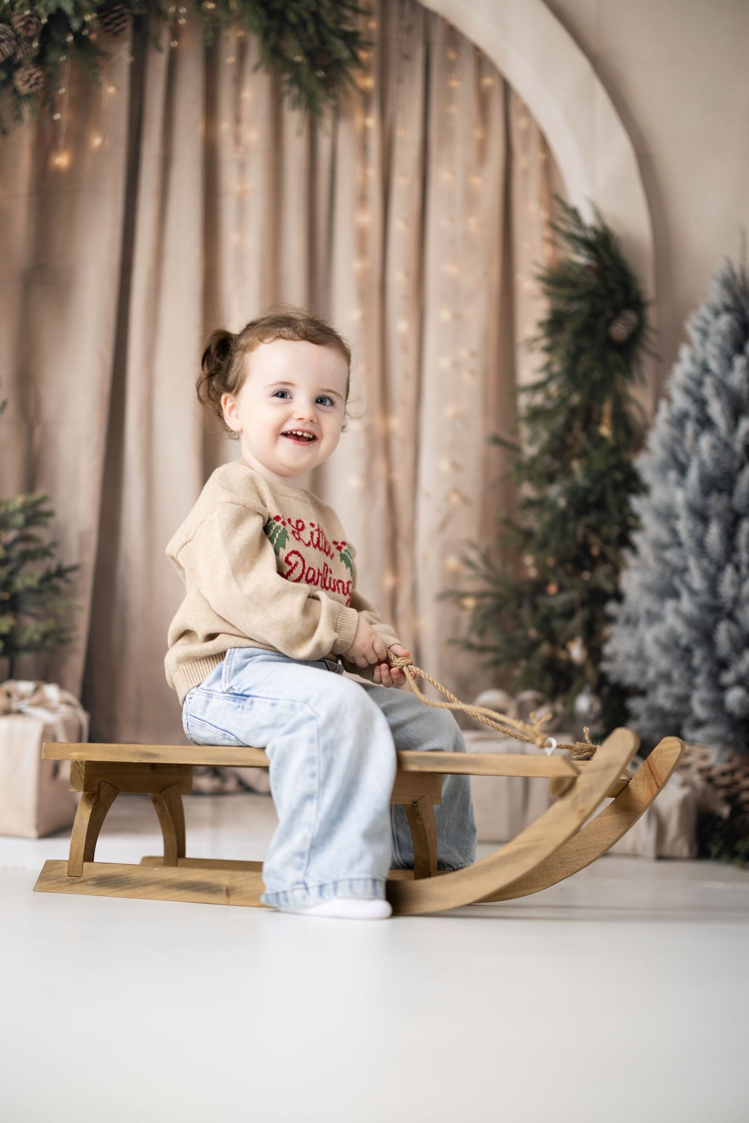 Toddler Christmas Mini Photography in Welwyn Garden City, Hertfordshire.