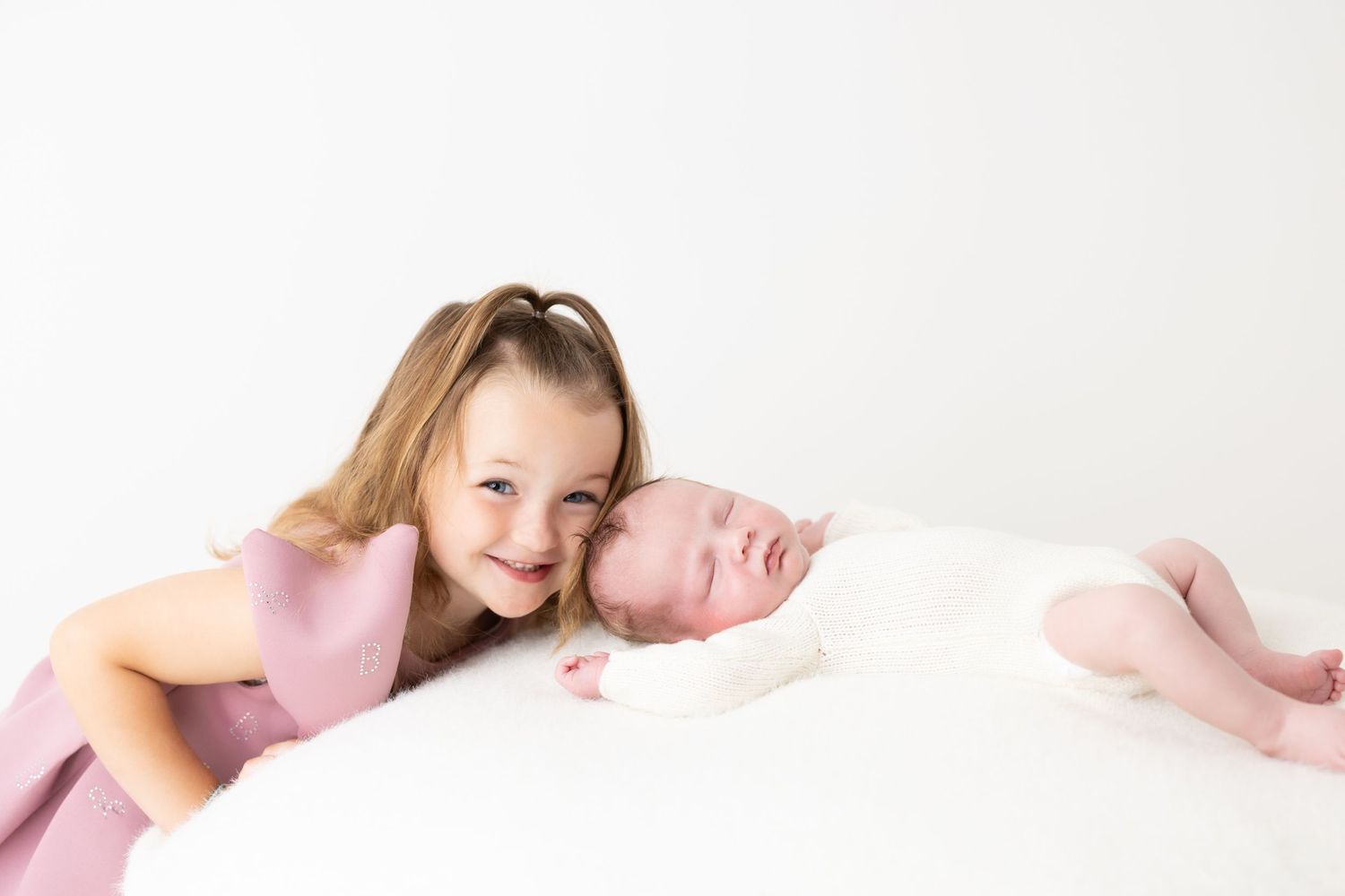 Newborn & Sibling Photography in Welwyn Garden City, Hertfordshire.