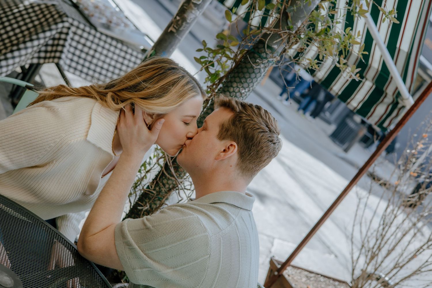 Philadelphia wedding photographer specializing in luxury, documentary-style photos that capture genuine love and timeless moments beautiful