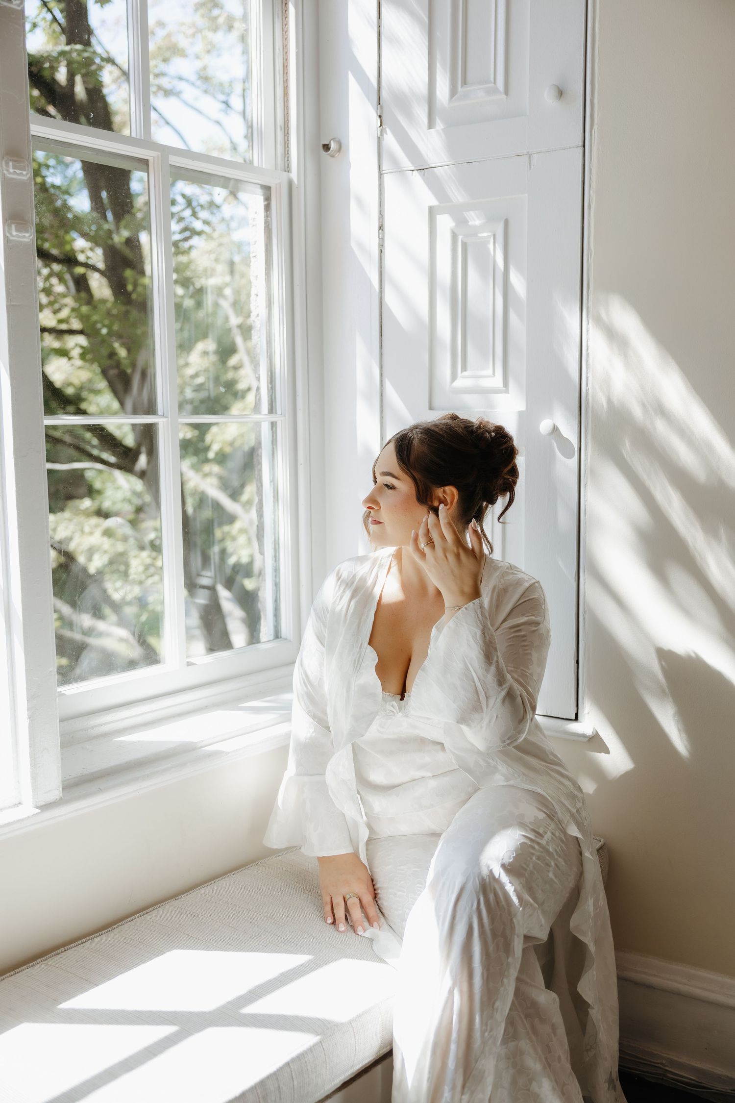 Luxury, documentary-style wedding and engagement photography in Philadelphia. Candid, timeless, romantic, and authentic moments captured.
