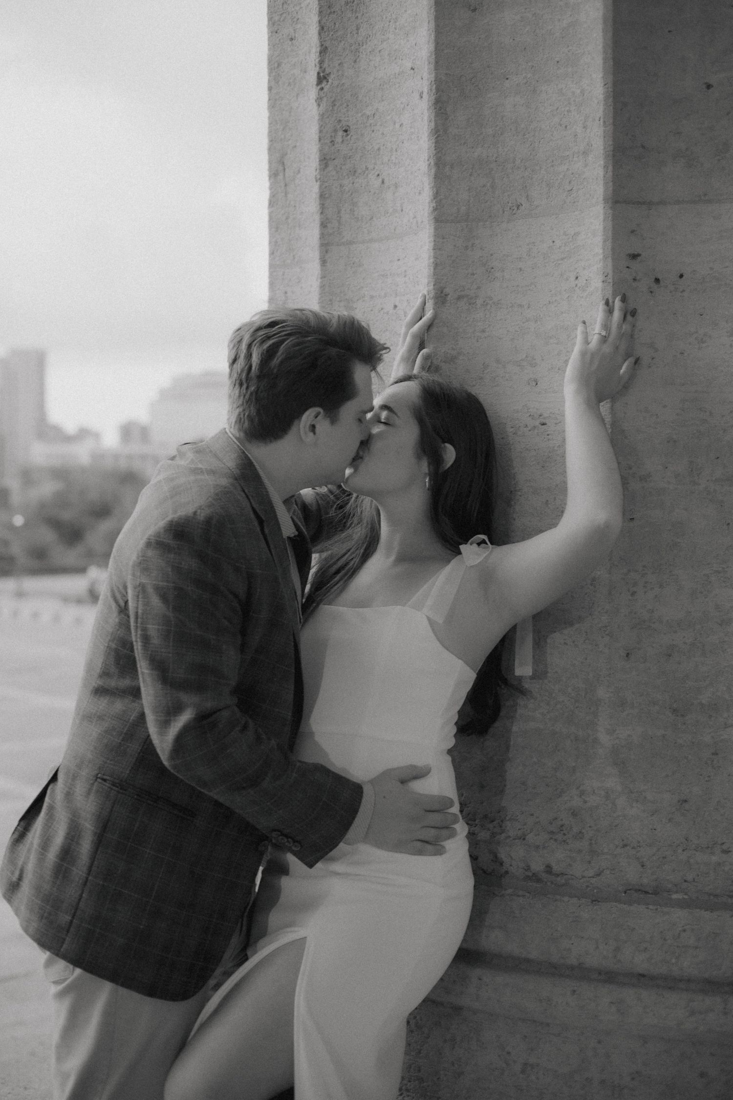 Elegant, candid wedding and engagement photography in Philadelphia. Capturing authentic, emotional moments with a timeless, artistic style.