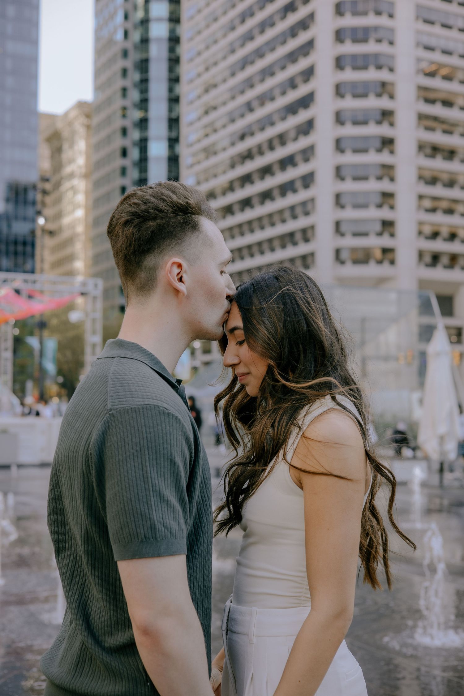 Elegant, candid wedding and engagement photography in Philadelphia. Capturing authentic, emotional moments with a timeless, artistic style.